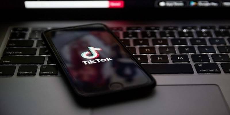 TikTok Brings Creators and Viewers Closer Together With New LIVE Video Support Pack Thumbnail